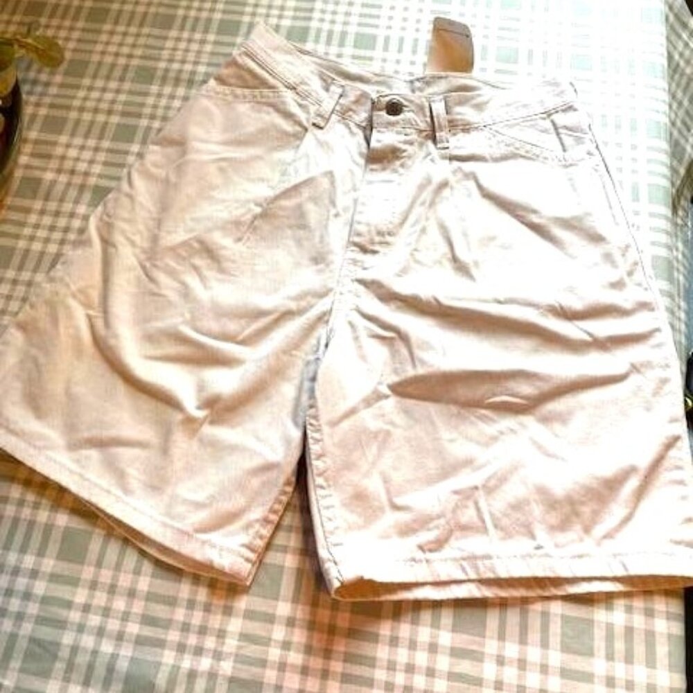 Chic khaki beige women short size 12 NWT